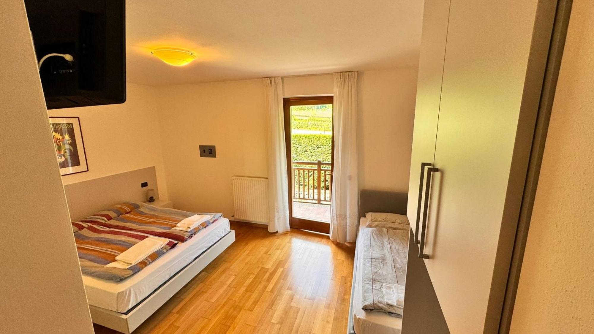 Residenza Arcobaleno Aparthotel Tenno Eksteriør bilde